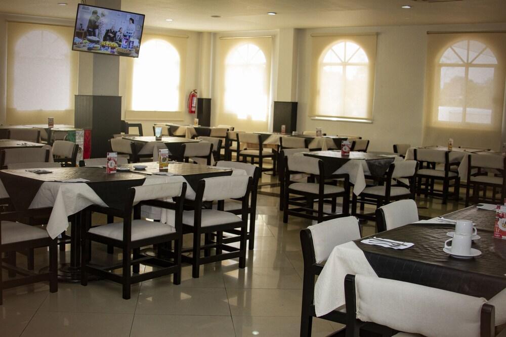Hotel Baez Paraiso Exterior photo