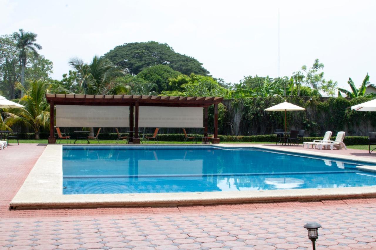 Hotel Baez Paraiso Exterior photo