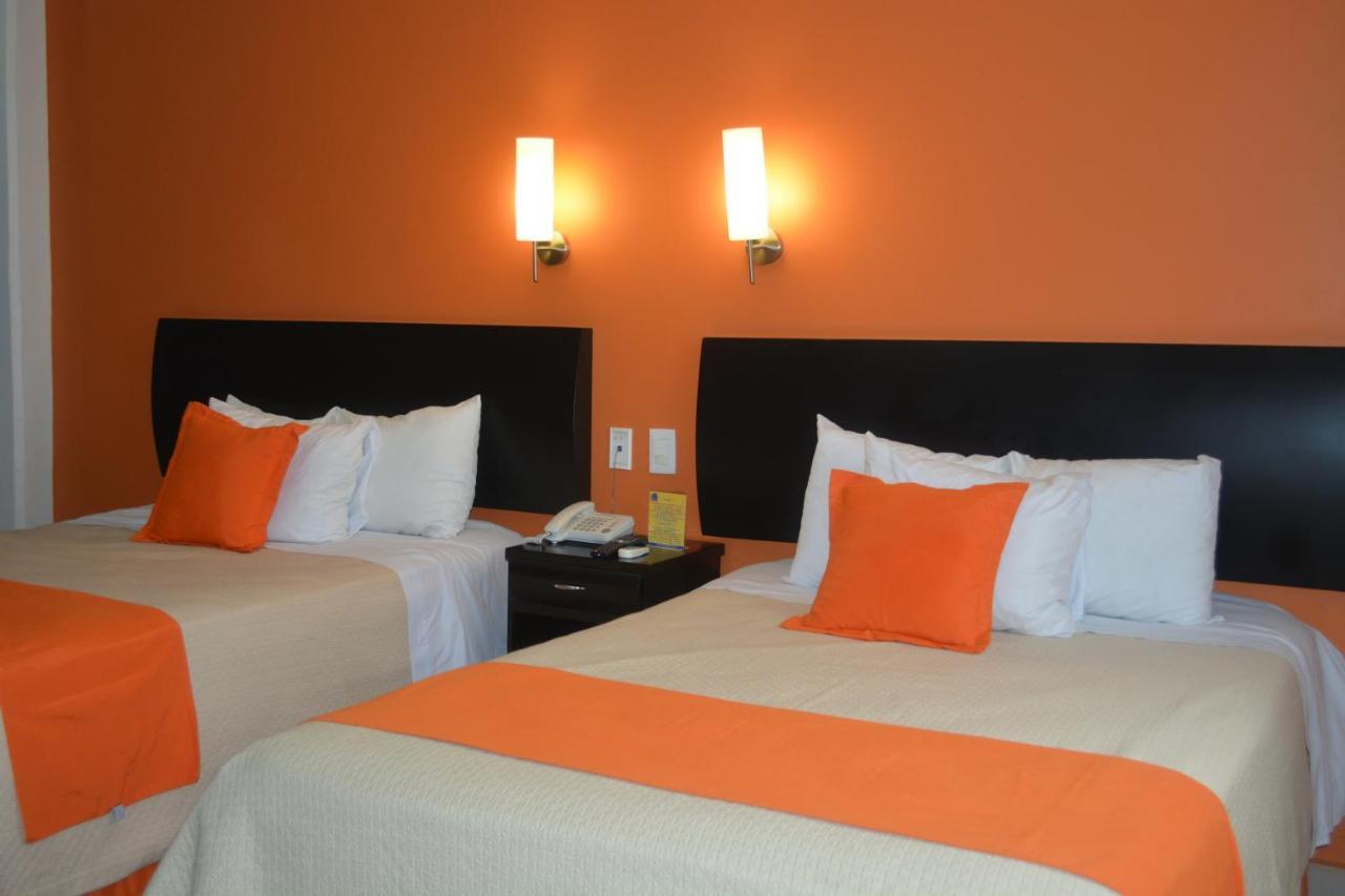 Hotel Baez Paraiso Exterior photo