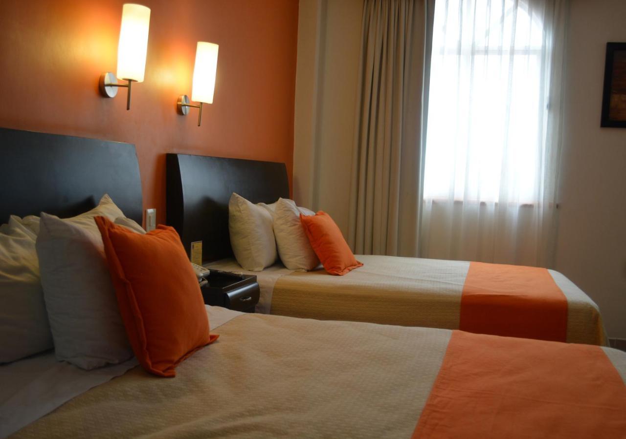 Hotel Baez Paraiso Exterior photo